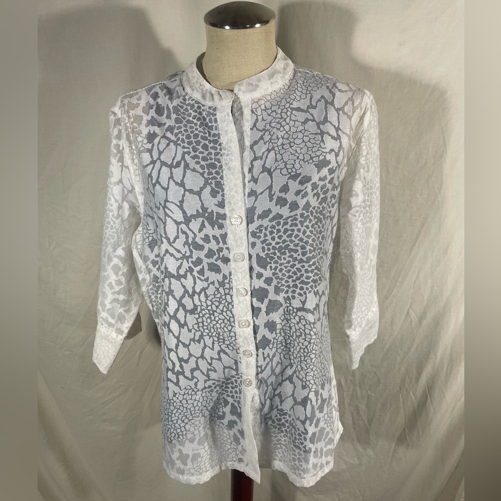 Investments Sheer White Button Down Blouse Reptile Design Size 14 - Picture 3 of 6